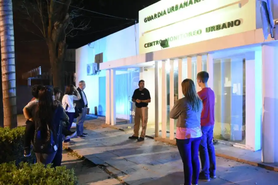 Más vecinos se adhieren al programa de prevención Ojos en Alerta