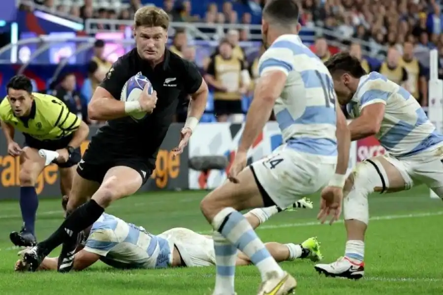 Fin de la ilusión: los All Blacks aplastaron 44-6 a Los Pumas en las semifinales del Mundial de Rugby