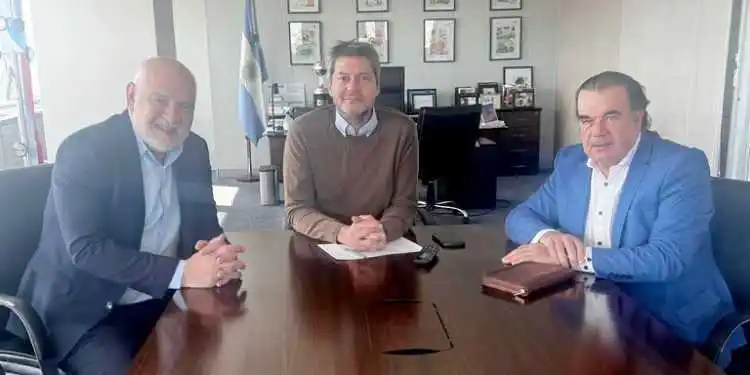 Importante reunión de las autoridades
de la FeVA junto a Matías Lammens