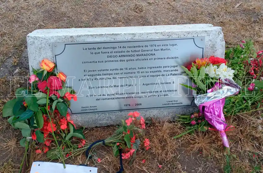 Impulsan que Maradona sea homenajeado en la vieja entrada del estadio San Martín, donde marcó su primer gol