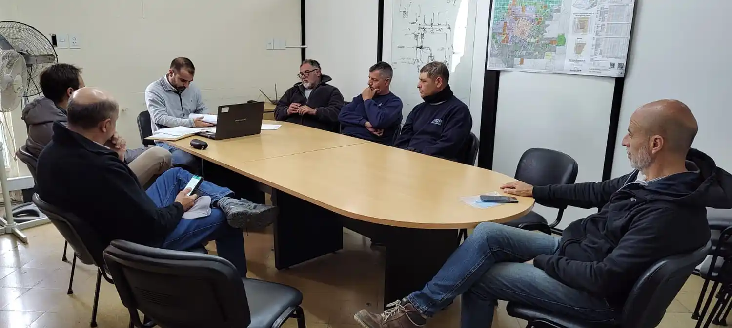 Se conocieron ofertas para la extensión de las redes de cloacas y agua en diferentes zonas de la ciudad