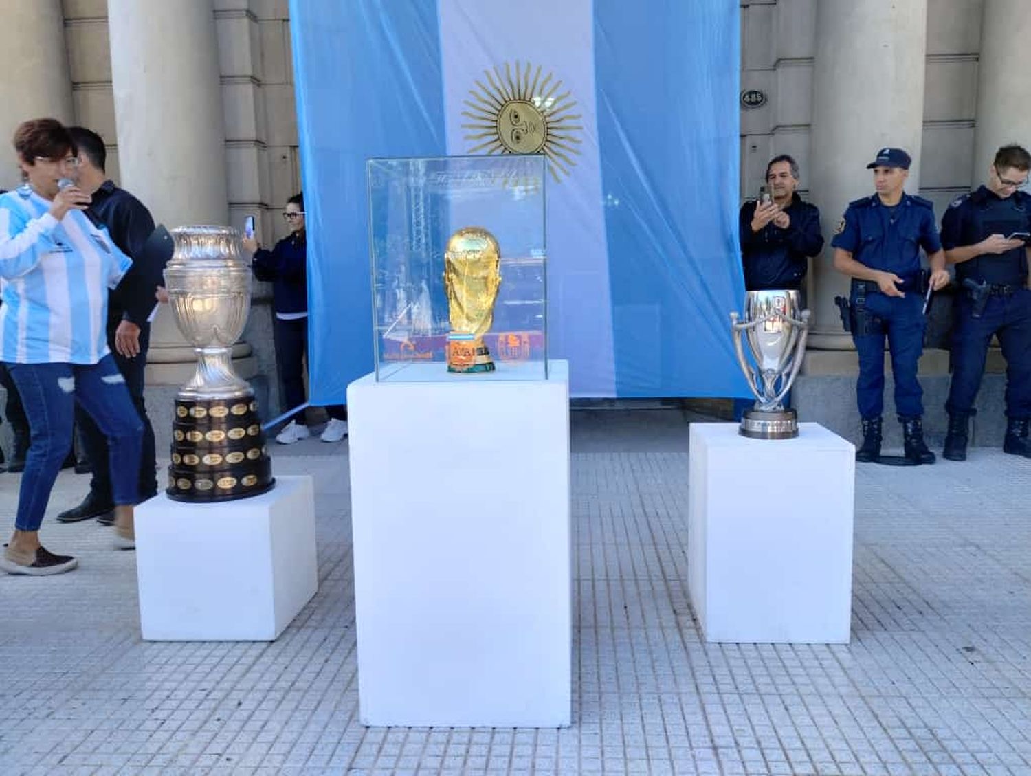 Los tres trofeos estarán en Olavarría.