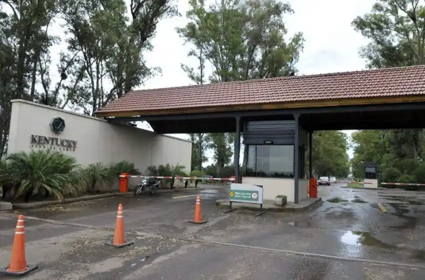 Tras seis meses en Brasil, Darthés volvió al país y se alojó en Funes