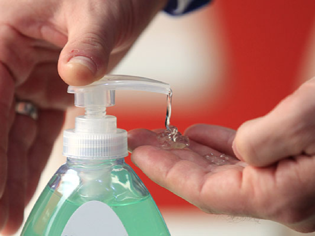 Gobierno fijó precios máximos para el alcohol en gel por los "aumentos irrazonables"