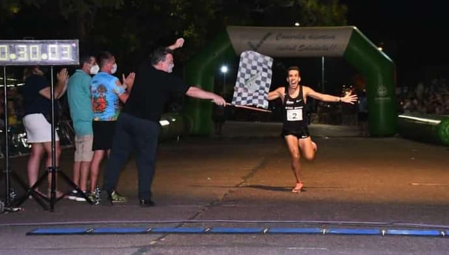 El paranaense Julián Molina se impuso en el Maratón de Reyes 2022