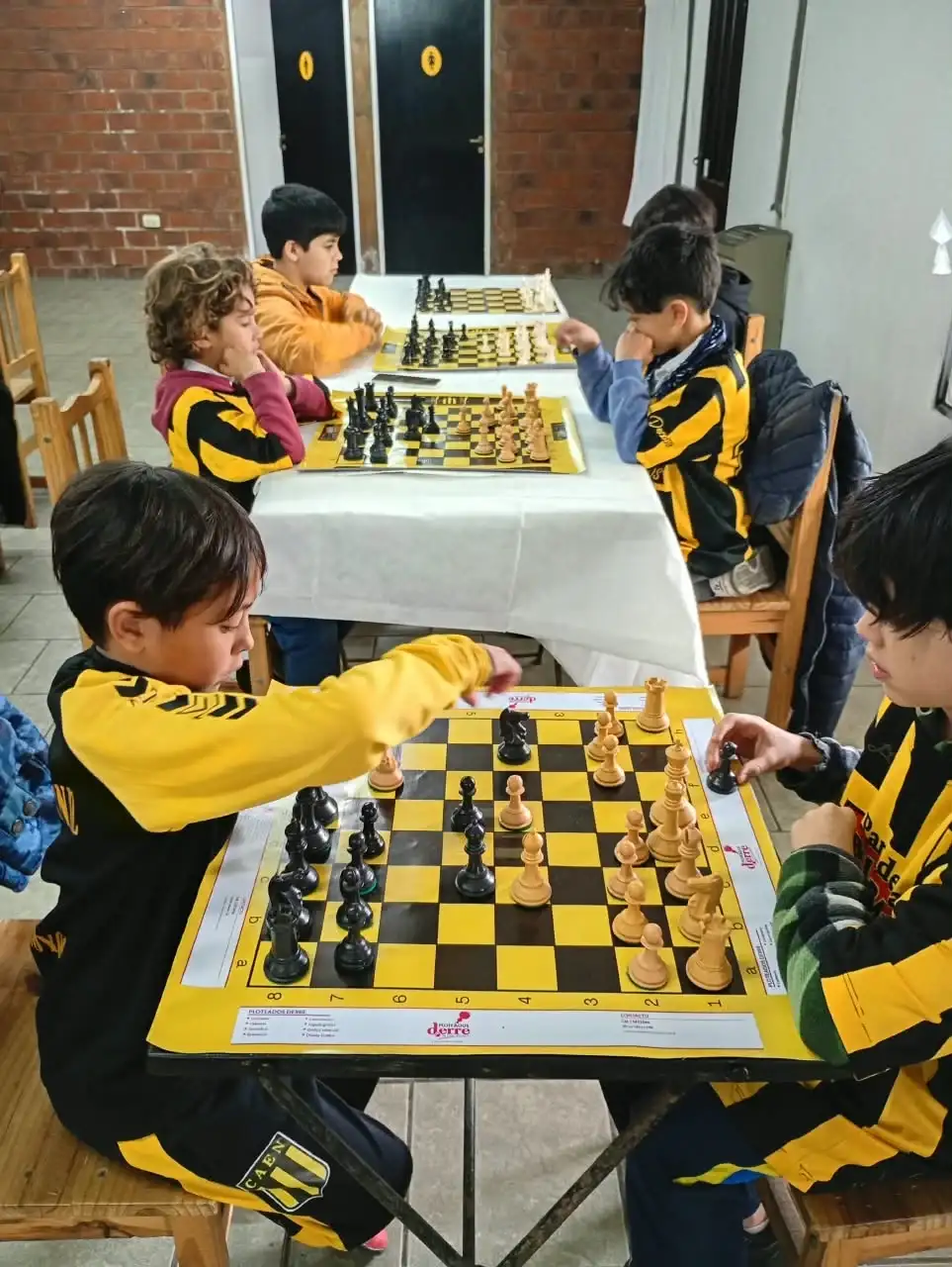 Ajedrez en aurinegro. El sábado, los chicos tuvieron actividad en la Escuela de El Nacional