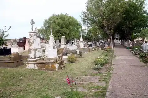 Los atraparon en el cementerio tras un robo en Quequén
