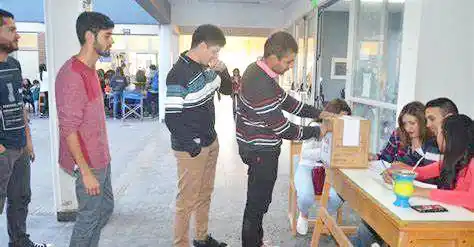 UNaF: 11.000 egresados y estudiantes excluidos de los padrones electorales