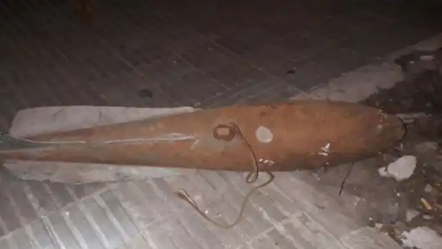 En barrio Martin: hallazgo de una antigua bomba aérea