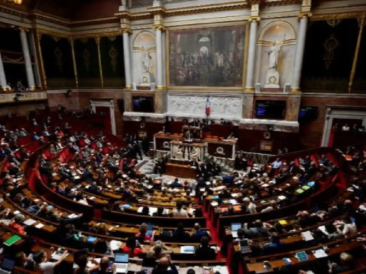 Francia multará el acoso sexual en las calles