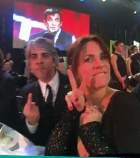 “Los gestitos” de Dupláa y Echarri durante el discurso de Vilouta en los Martín Fierro
