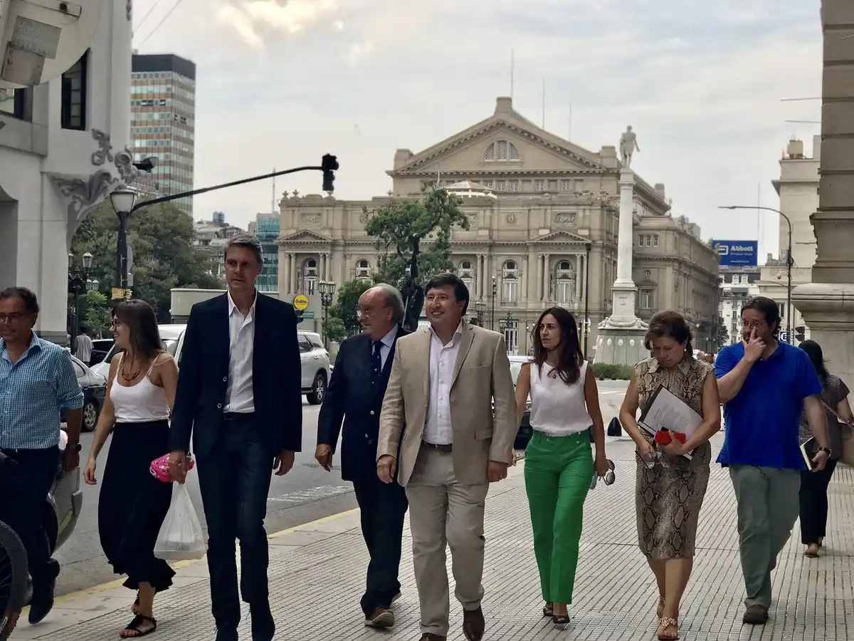 Diputados del Frente Renovador fueron a la Justicia por el "decretazo" de Macri