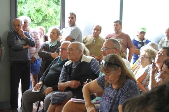 Aumento de tarifas en Claromecó: vecinos autoconvocados juntan firmas 