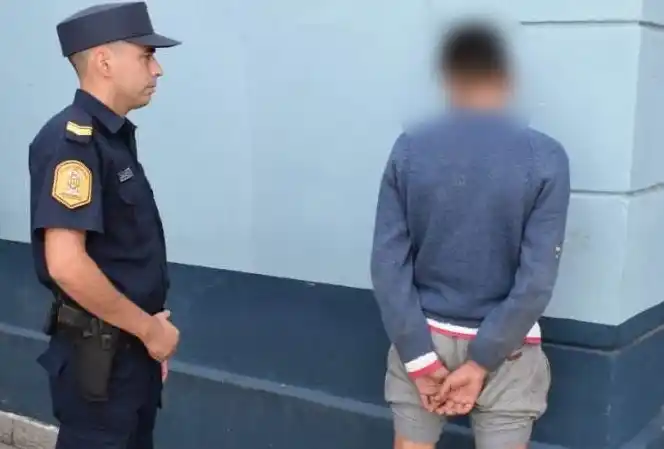 Un joven fue detenido por causar daños en la iglesia San Cayetano