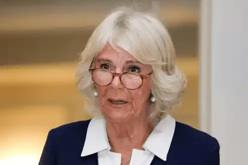 La reina Isabel II quiere que se llame reina consorte a Camila. Foto AFP