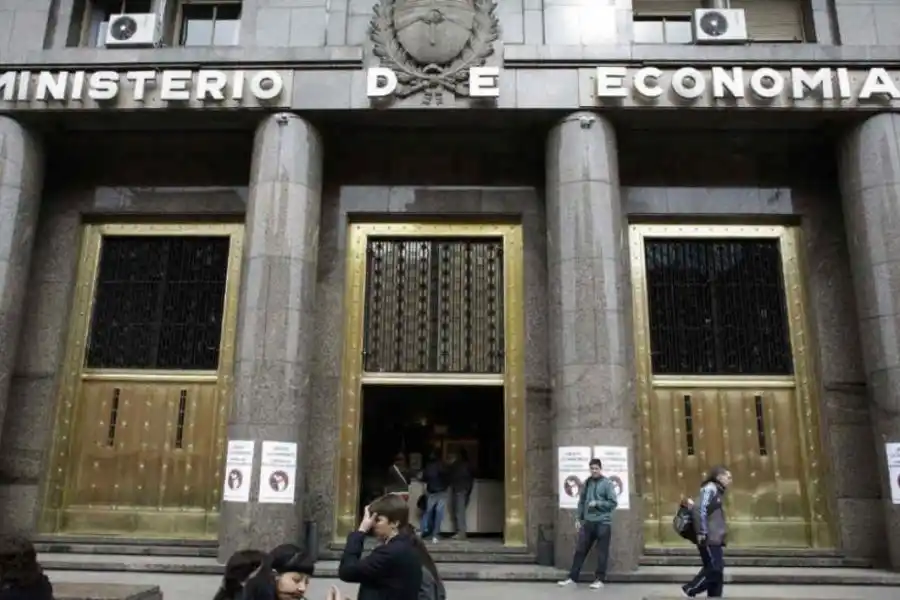 El gobierno nacional transfiera menos plata a las Provincias