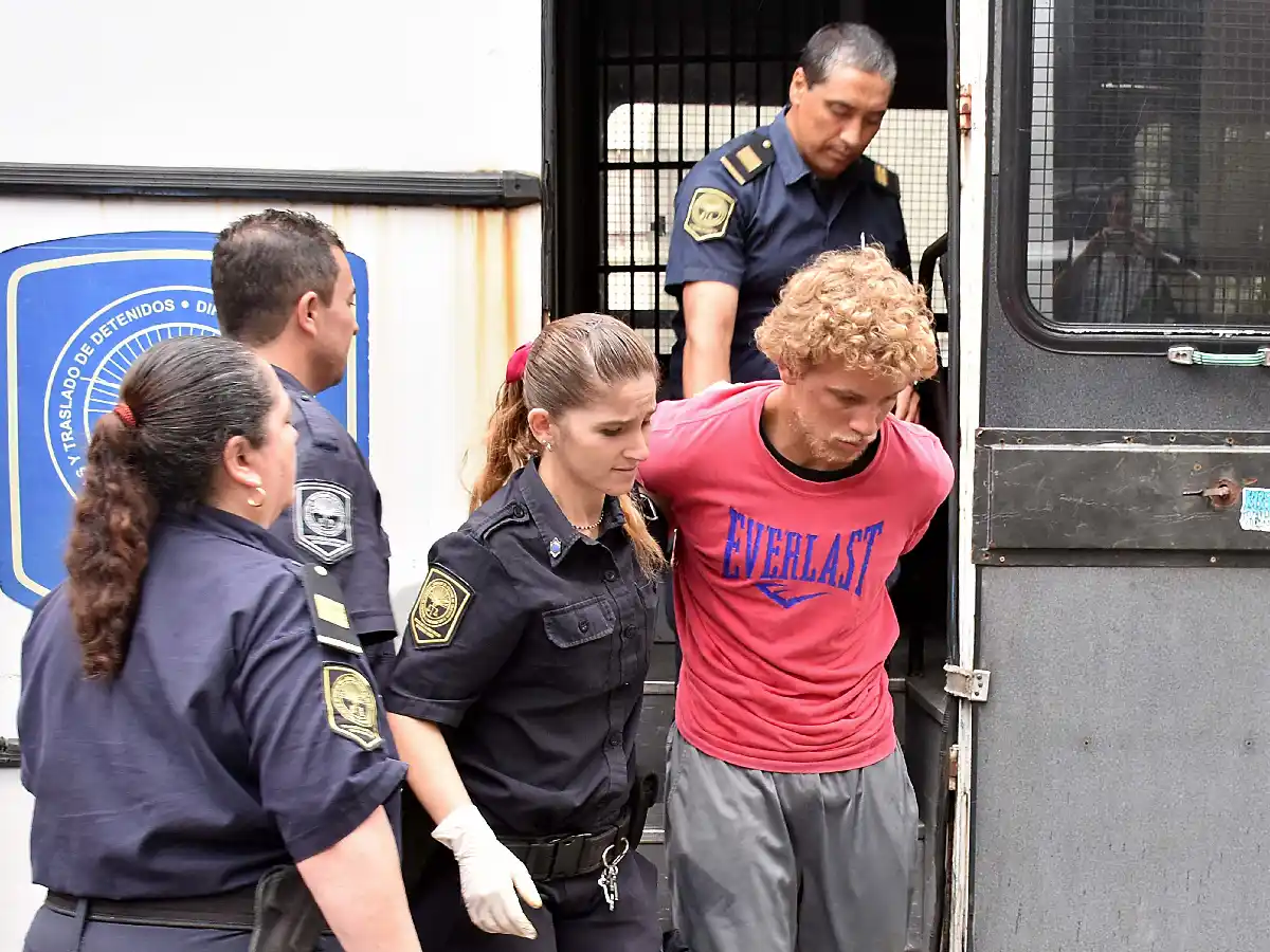 Seguirán detenidos los acusados de violar a una chica en un camping de Miramar