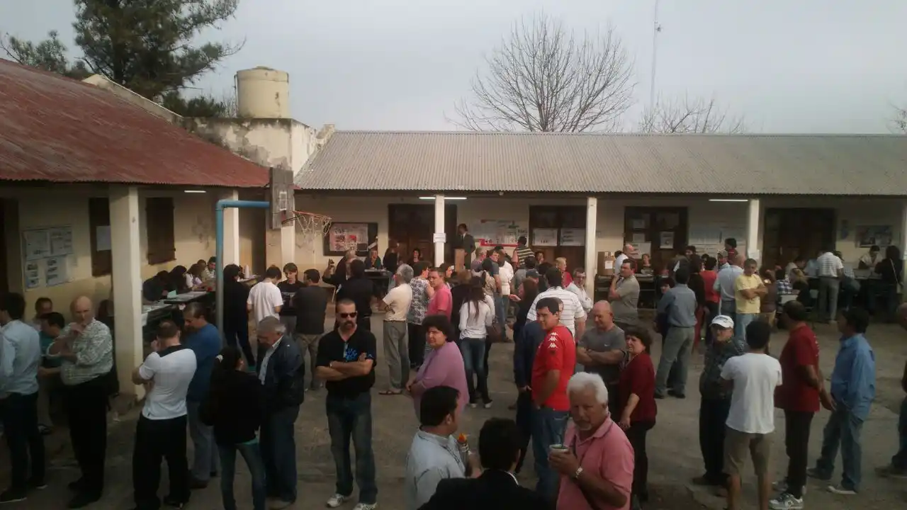 #DomiciliosTruchos: Cerraron la escuela en Pueblo Belgrano