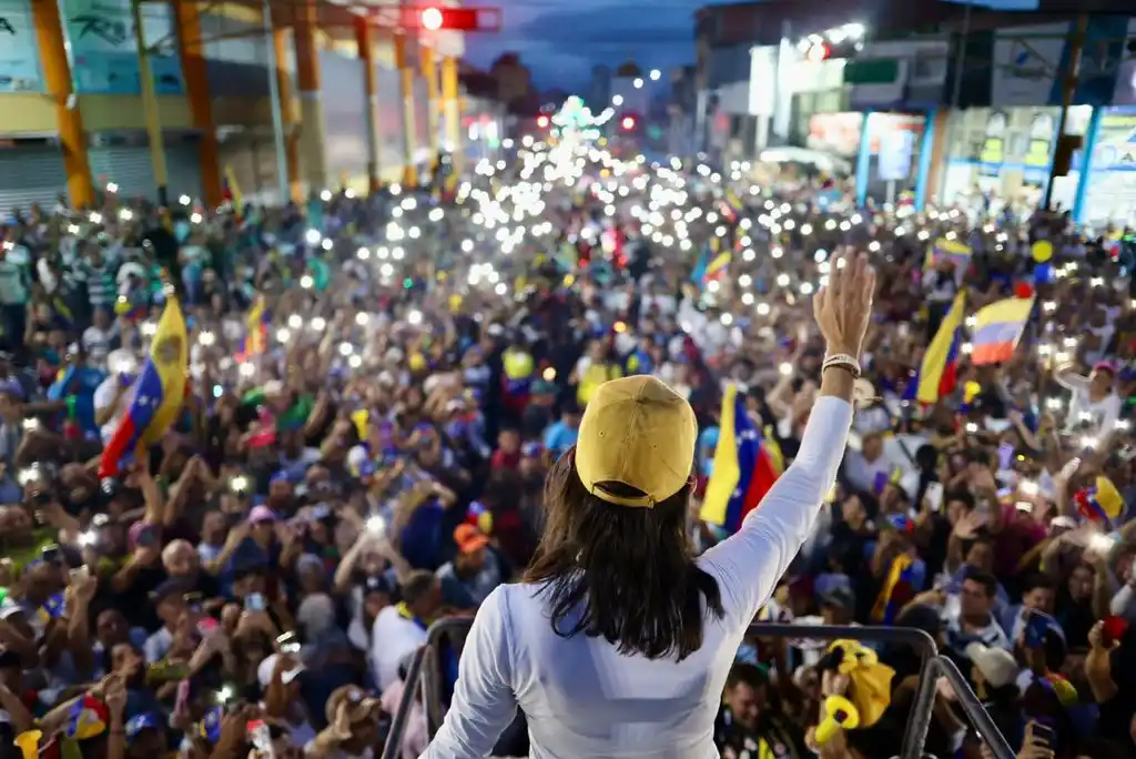 GOBIERNO ACELERA EL PASO: Denuncian campaña contra María Corina Machado para pretender su captura