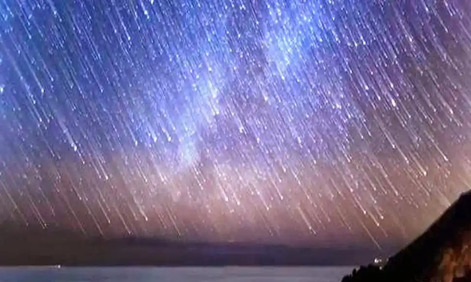 Japón lanza un satélite para crear lluvias de estrellas artificiales