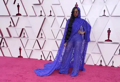 La cantante H.E.R. Foto AFP