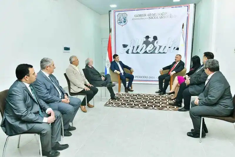 Autoridades formoseñas acompañaron los festejos
del 94.º aniversario de la ciudad de Alberdi