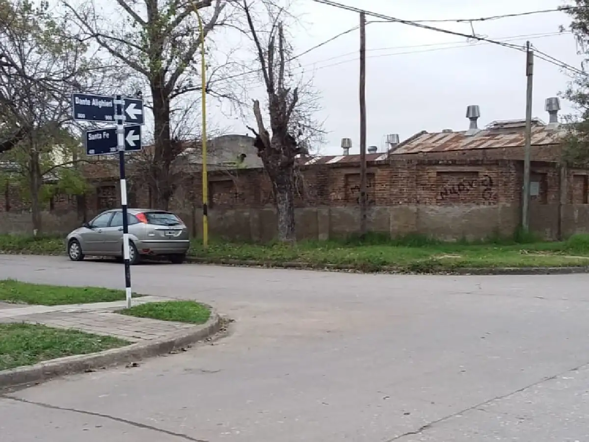"Me decía, ¡danos la cartera!, mientras me golpeaba la cabeza contra la pared", contó la víctima del violento arrebato en barrio Sarmiento 