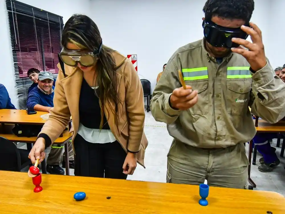 Seguridad y Autocuidado: Enersa Recorre Concepción del Uruguay y Gualeguay