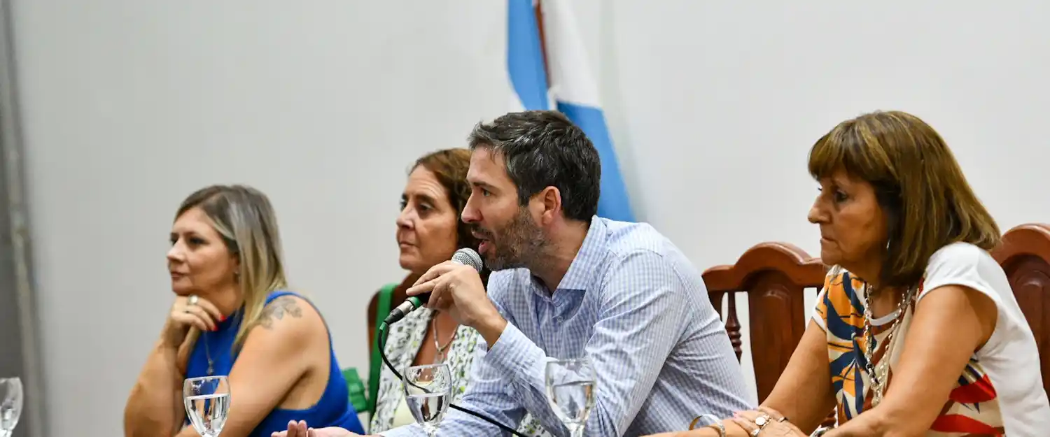 La provincia presentó un sistema de alertas tempranas para prevenir el abandono escolar