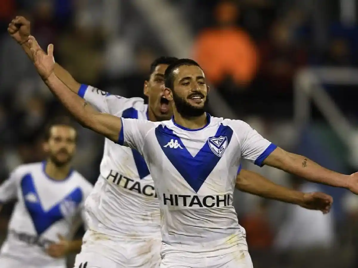  Vélez arrancó con victoria