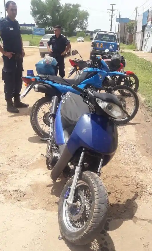 La Policía recuperó una Moto con pedido de secuestro frente a la Terminal 