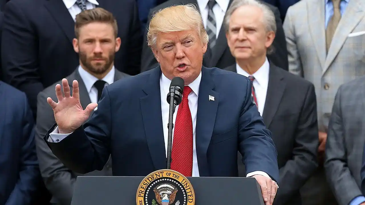 Trump retoma actos de campaña electoral en cuatro estados de EE.UU.