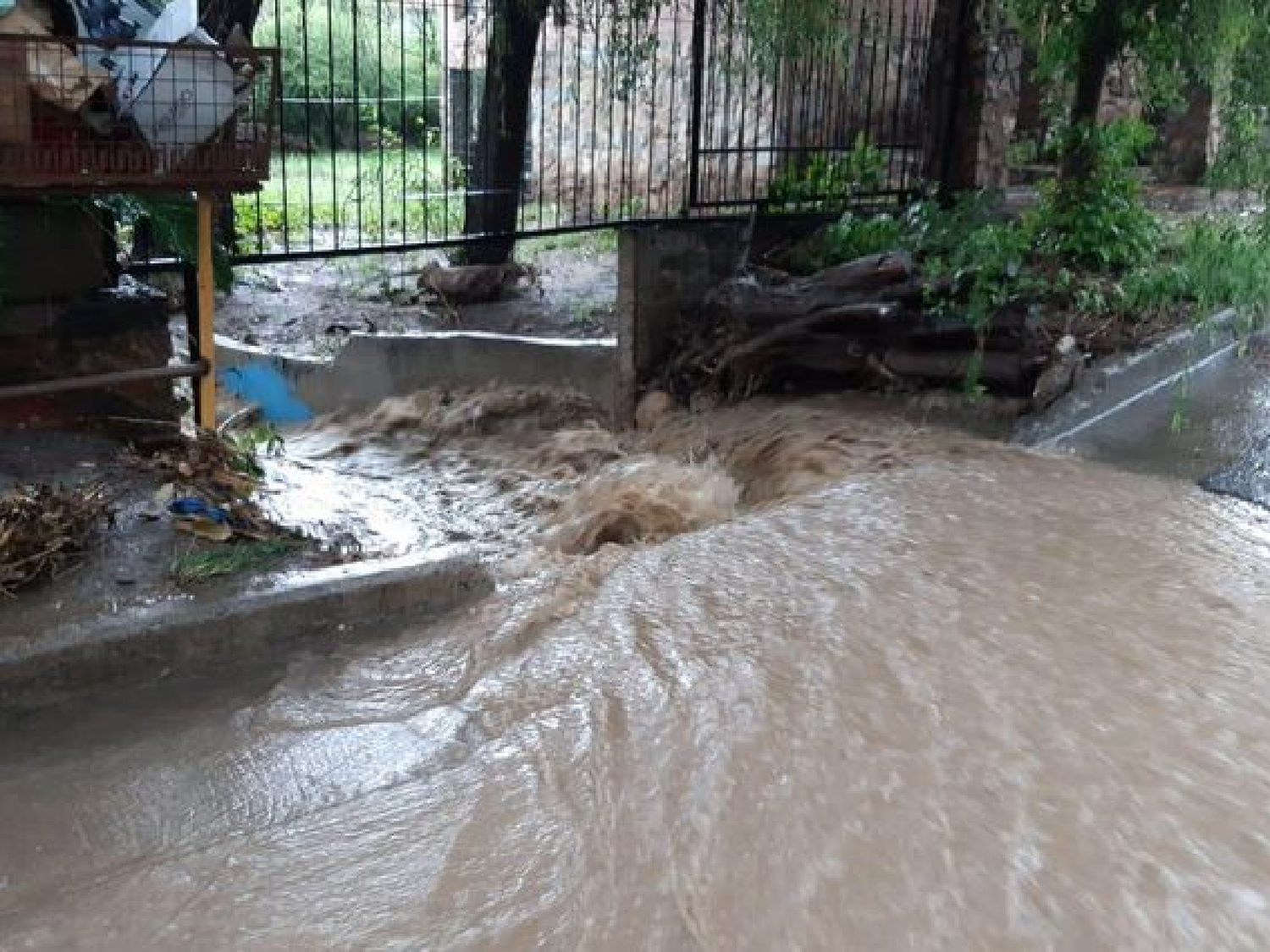 Murió una mujer arrastrada por el agua en Carlos Paz