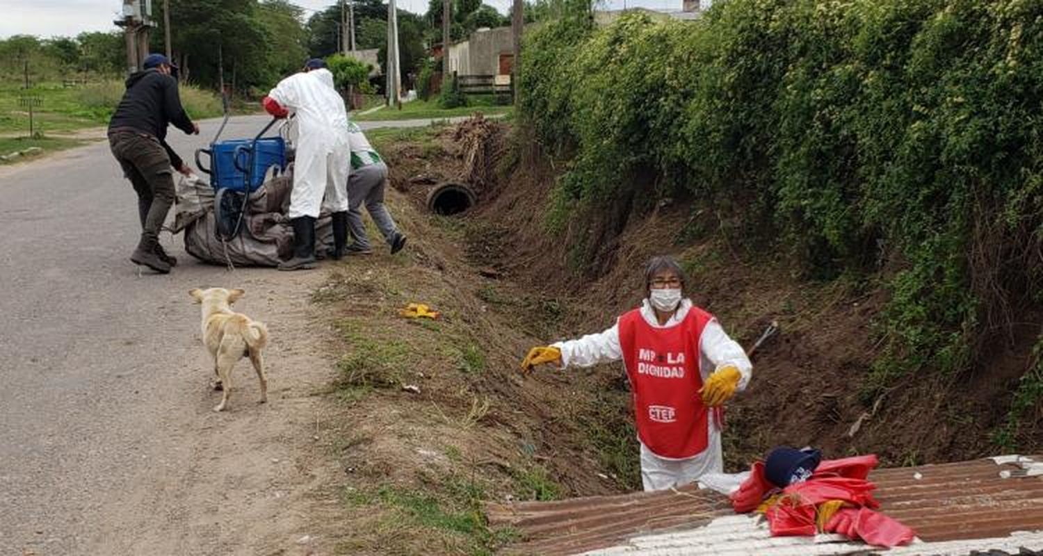 Movimiento La Dignidad limpia zanjas en diferentes barrios: “Si otros no llegan a todos lados, nosotros damos una mano”, aseguraron