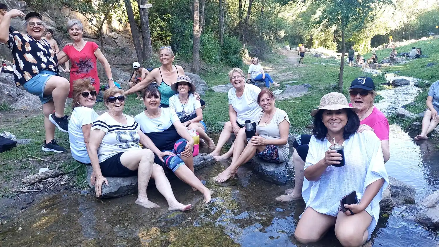 En Alta Gracia 160 adultos mayores de la ciudad disfrutaron de un viaje recreativo