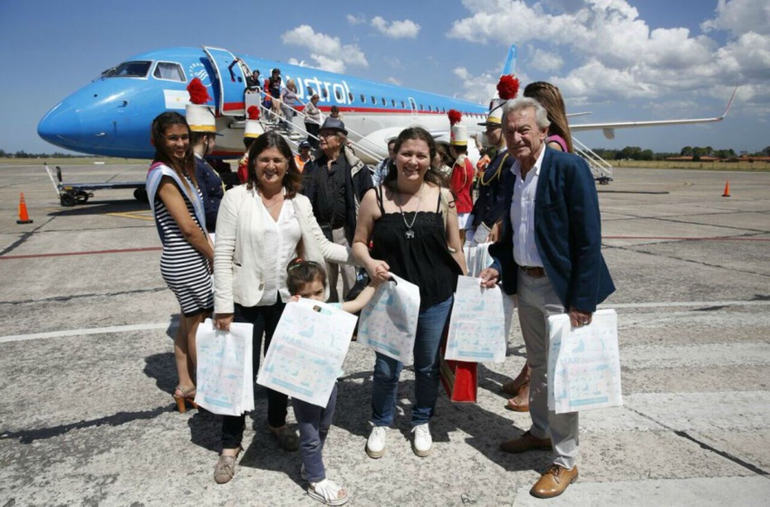 Llegó el primer vuelo desde Tucumán a Mar del Plata