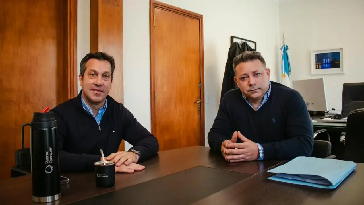 Acompañado. Ernesto Povilaitis, en su primer día al frente del Consorcio, estuvo junto al intendente Arturo Rojas