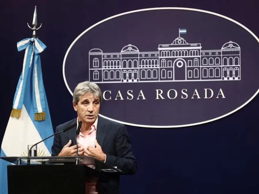Caputo adelantó que incluirá una baja del impuesto a las Ganancias para los trabajadores y jubilados