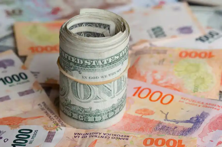 El dólar blue superó los $1.300