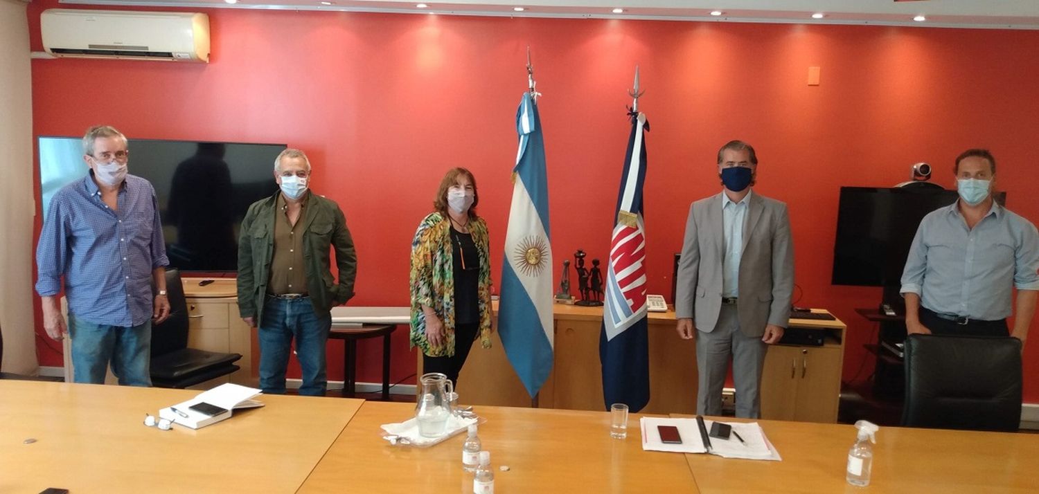 El Intendente Piaggio fue recibido por la presidenta y funcionarios del INTA