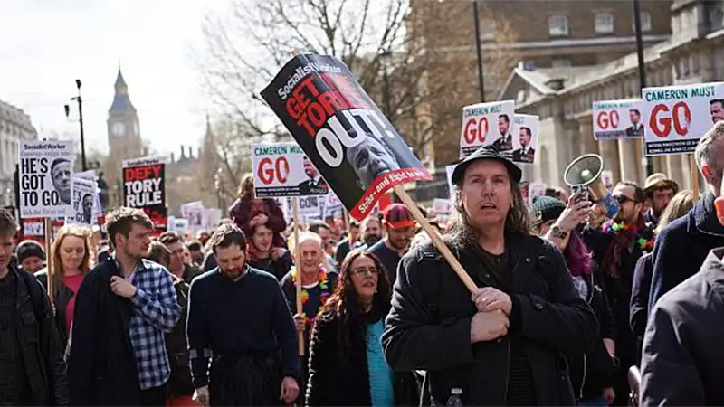 Panamá Papers: En Londres marchan para exigir renuncia de Cameron