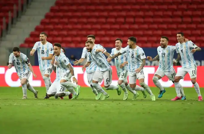 Copa América: En un partido para el infarto, Argentina le ganó a Colombia por penales y jugará la final con Brasil