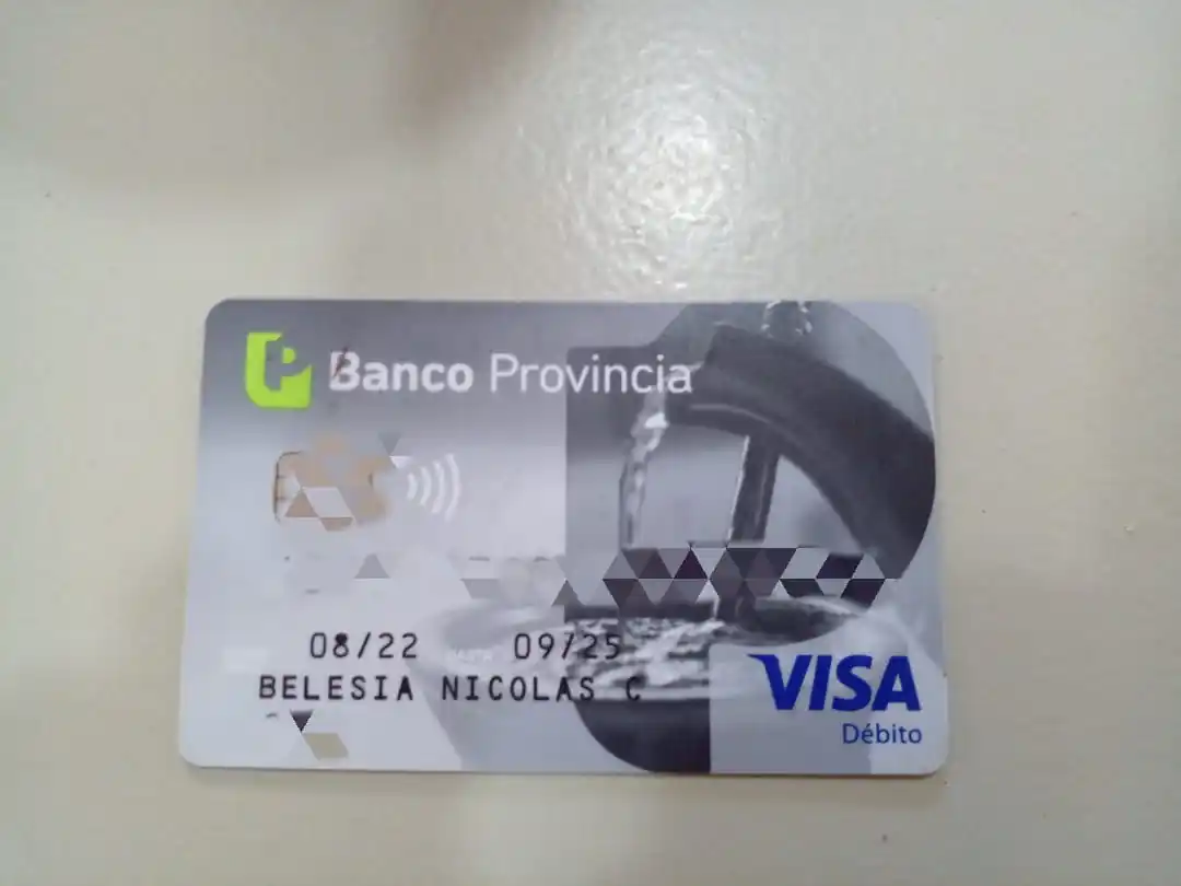 Encontraron esta tarjeta de débito