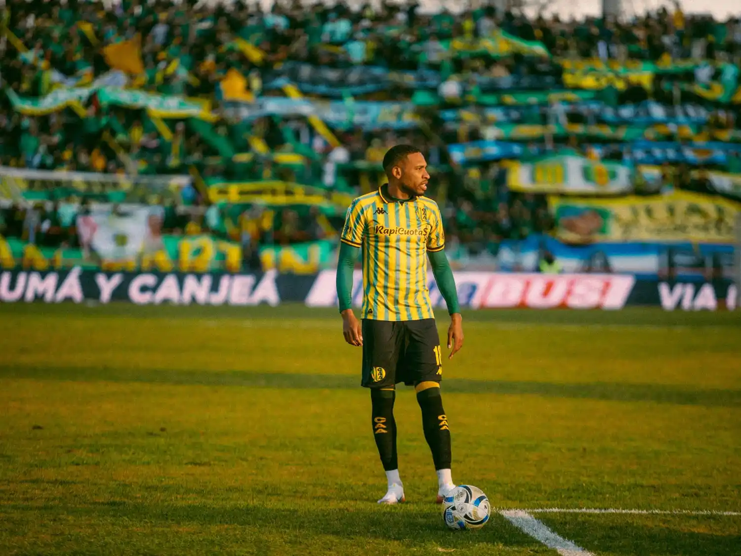 Ayrton Preciado en la primera fecha del Clausura (Foto: Prenss Aldosivi)