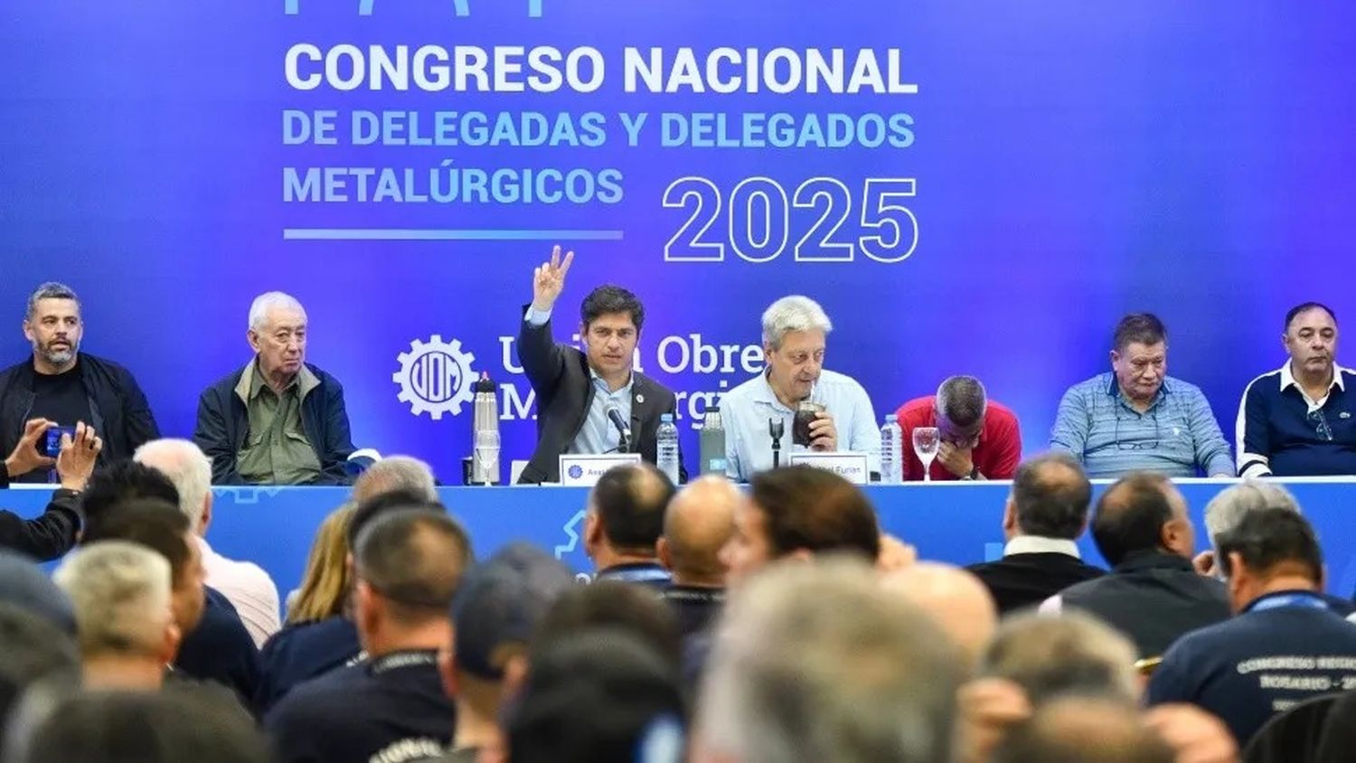Kicillof se reunió con trabajadores en la previa al paro general y MDF participó en la movilización al Congreso