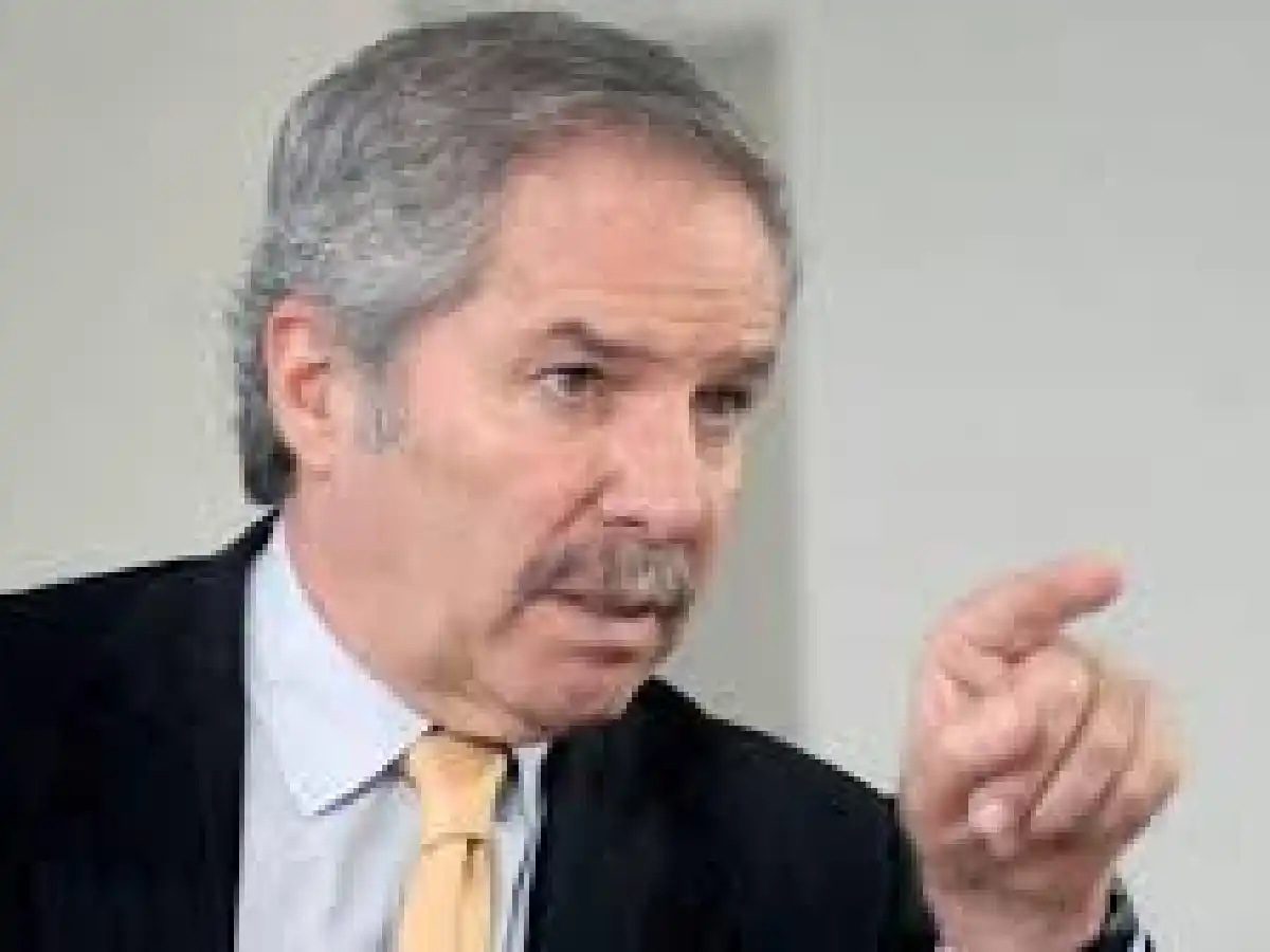 Solá advierte que si se acatan todas las recomendaciones del FMI se "revivirá el 2001"