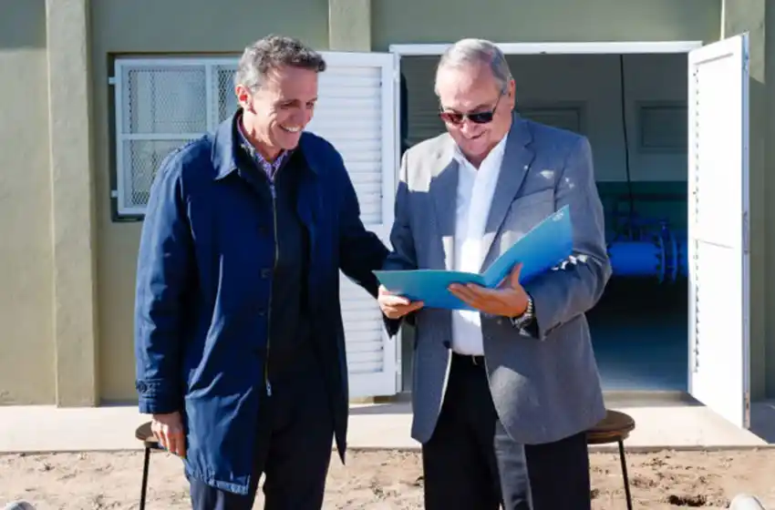 En Tandil, Katopodis inauguró la Cisterna de abastecimiento de agua para el Barrio La Movediza