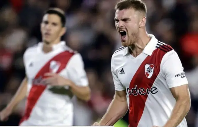 River. Goleada para seguir en lo más alto