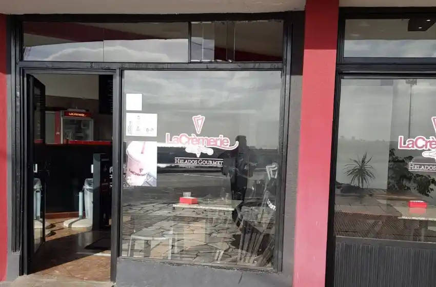 Robos a comercios en Punta Mogotes: repetitivos y de madrugada