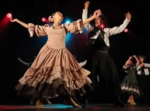 Los alumnos de nivel inicial y primario tendrán folklore como materia.